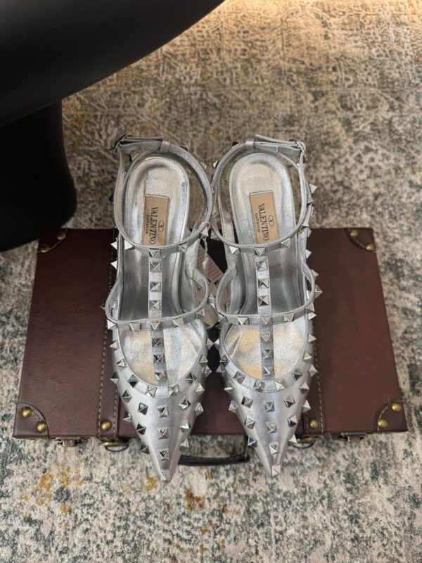 Valentino authentic quality shoes 2025