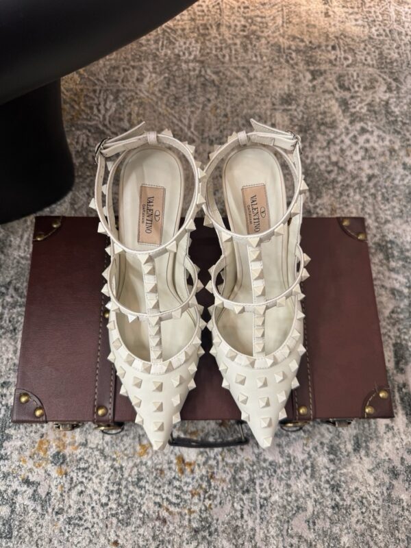 Valentino authentic quality shoes 2025