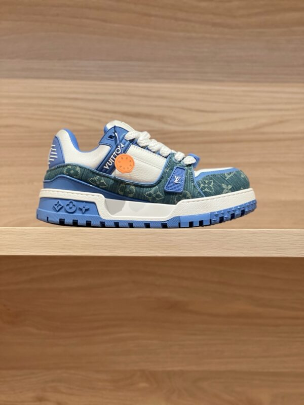 Louis Vuitton authentic quality sneakers 2025