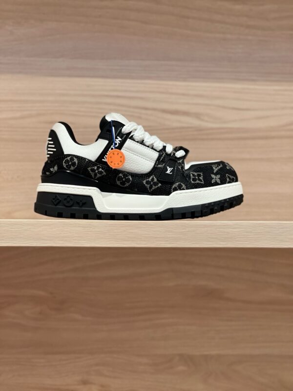 Louis Vuitton authentic quality sneakers 2025