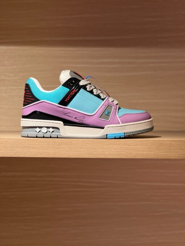 Louis Vuitton authentic quality sneakers 2025
