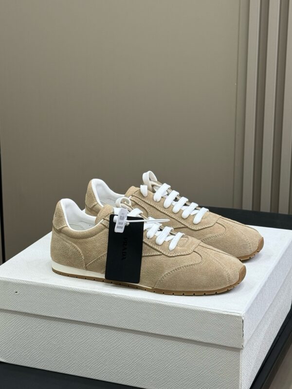 Prada authentic quality sneakers 2025
