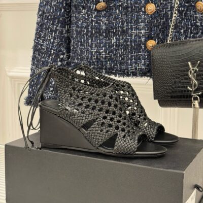 Alaia authentic quality shoes 2025