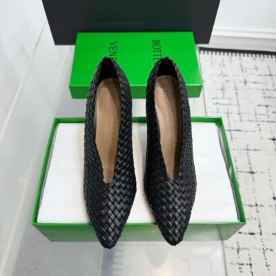 Bottega Veneta authentic quality shoes 2025