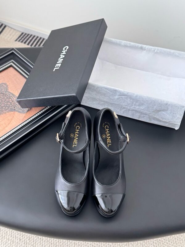 Chanel  authentic quality shoes 2025