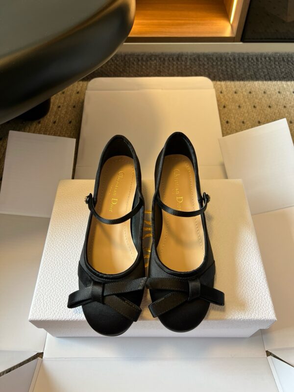 Christian Dior authentic quality shoes 2025