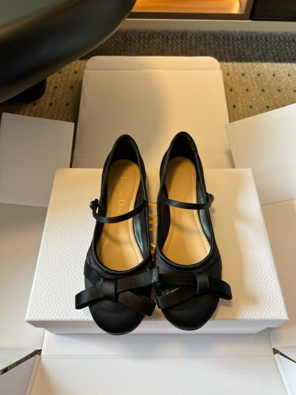 Christian Dior authentic quality shoes 2025