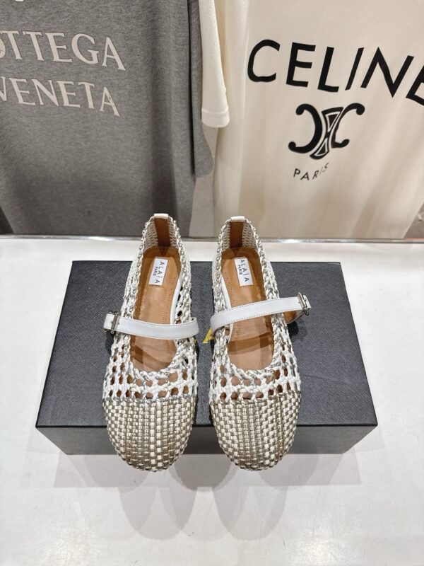 Alaia authentic quality shoes 2025