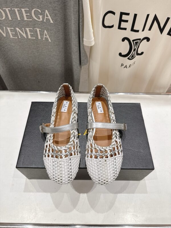 Alaia authentic quality shoes 2025