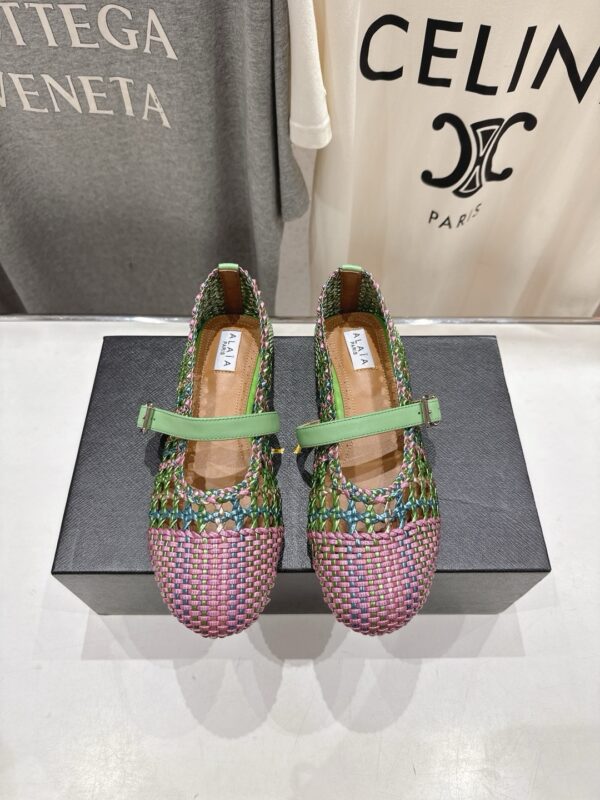 Alaia authentic quality shoes 2025