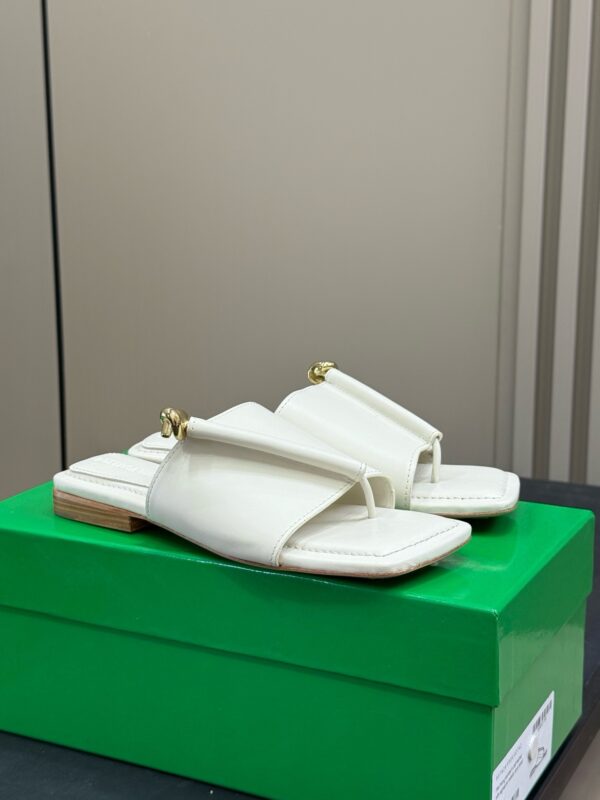 Bottega Veneta authentic quality shoes 2025