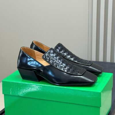 Bottega Veneta authentic quality shoes 2025