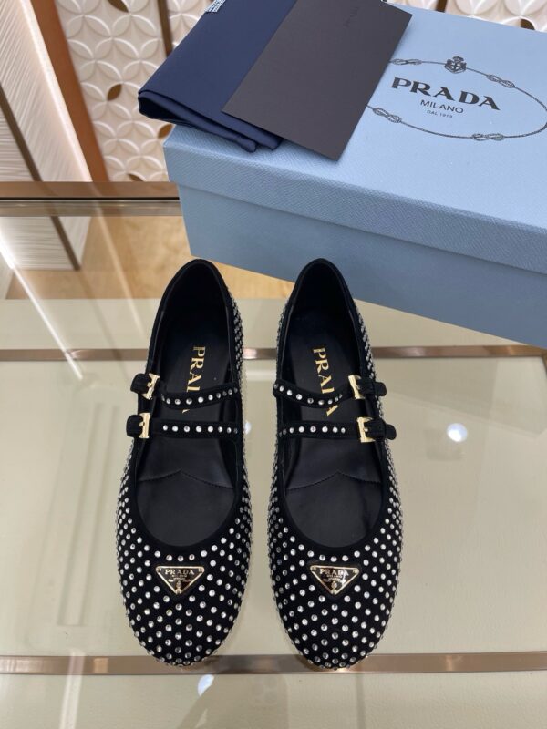 Prada authentic quality shoes 2025