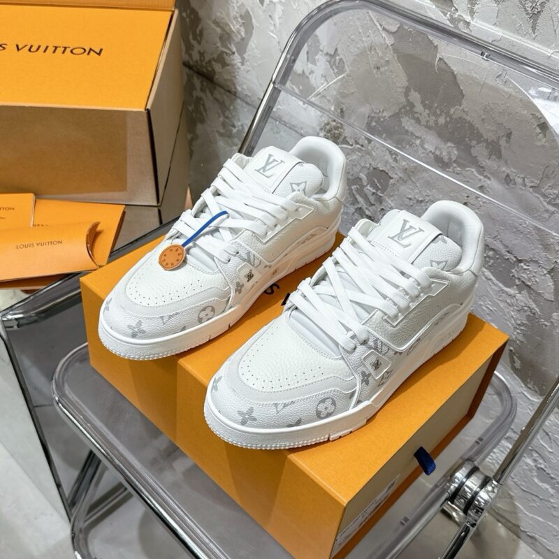 Louis Vuitton trainers 20 pics authentic quality 2025