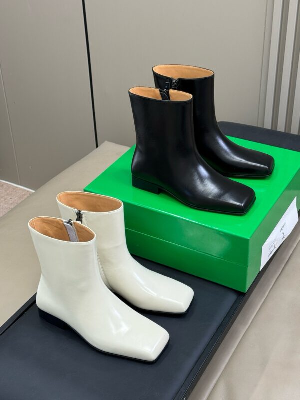 Bottega Veneta authentic quality boots 2025