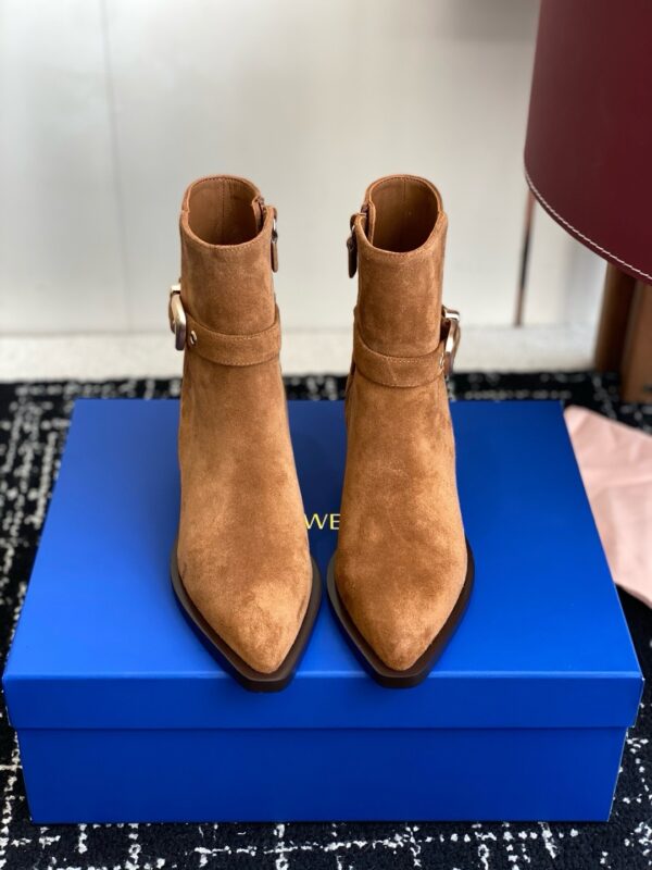 Stuart Weitzman authentic quality boots 2025