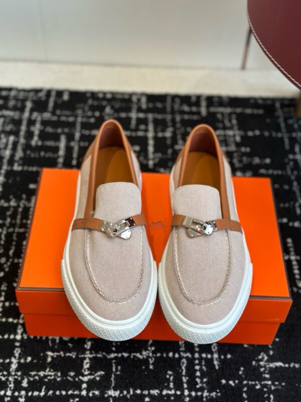 Hermes authentic quality shoes 2025