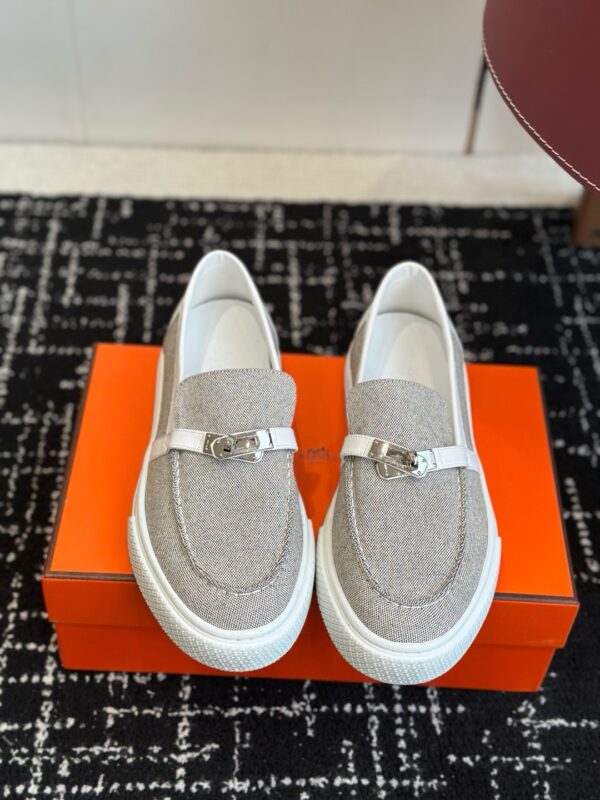 Hermes authentic quality shoes 2025