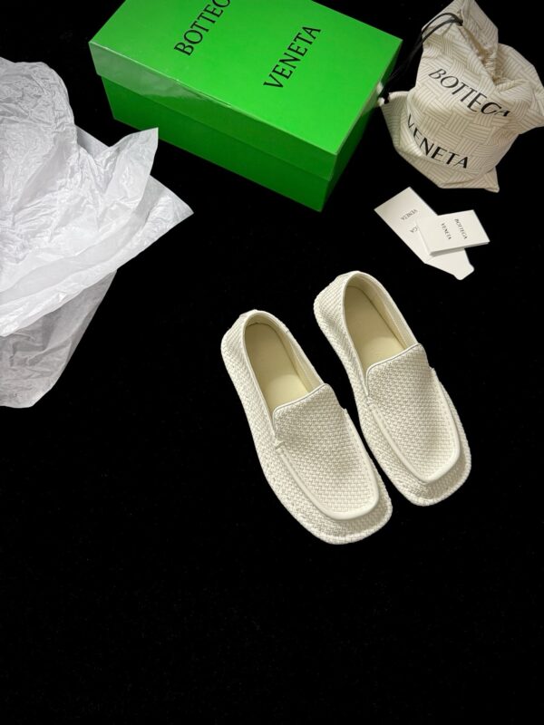 Bottega Veneta authentic quality shoes 2025