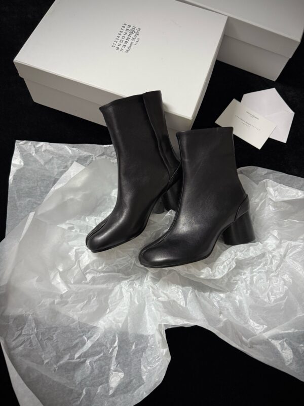 Maison Margiela authentic quality boots 2025
