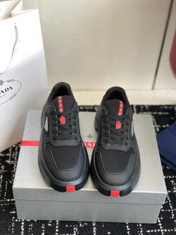 Prada authentic quality sneakers 2025