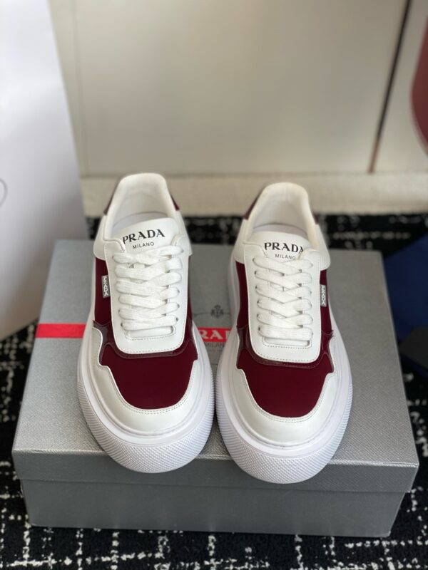 Prada authentic quality sneakers 2025