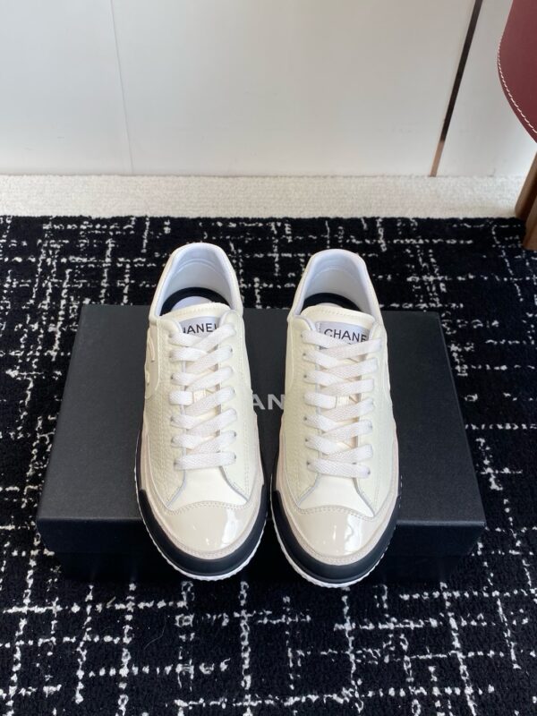 Prada authentic quality sneakers 2025