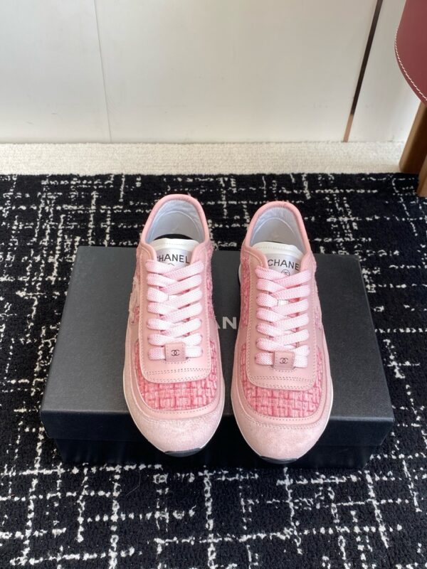 Prada authentic quality sneakers 2025