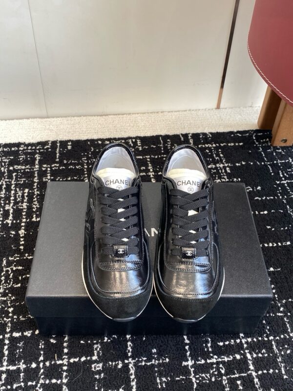 Prada authentic quality sneakers 2025