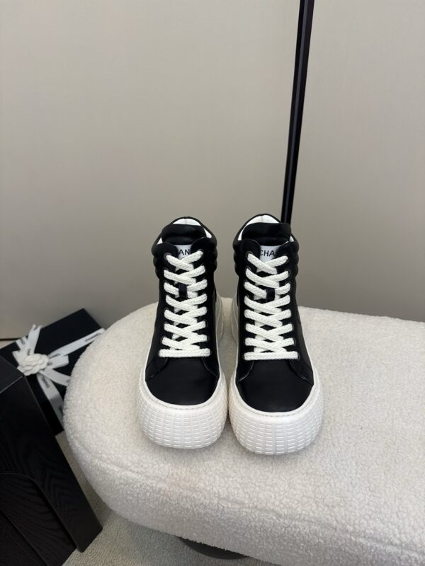 Chanel authentic quality sneakers 2025