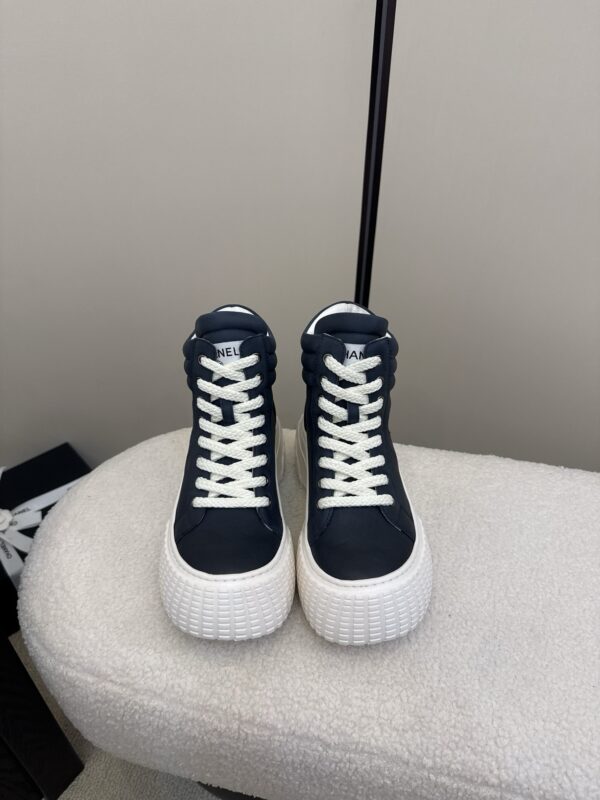 Chanel authentic quality sneakers 2025