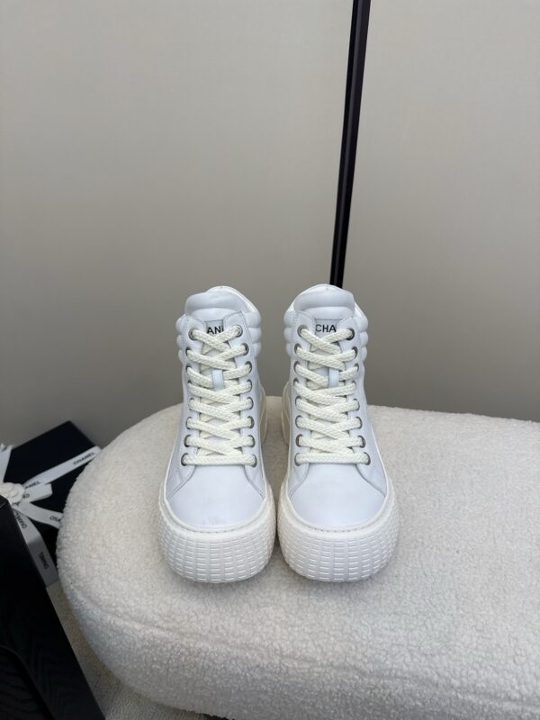 Chanel authentic quality sneakers 2025