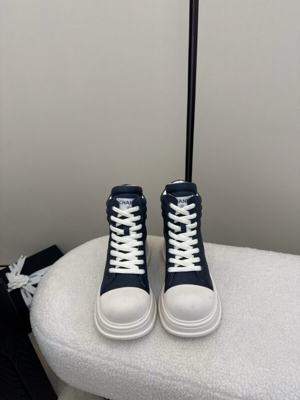 Chanel authentic quality sneakers 2025