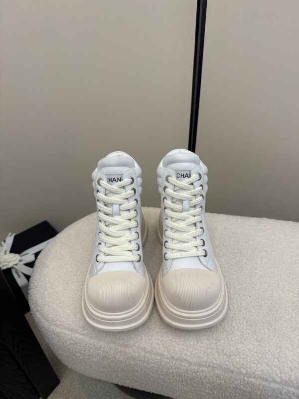 Chanel authentic quality sneakers 2025