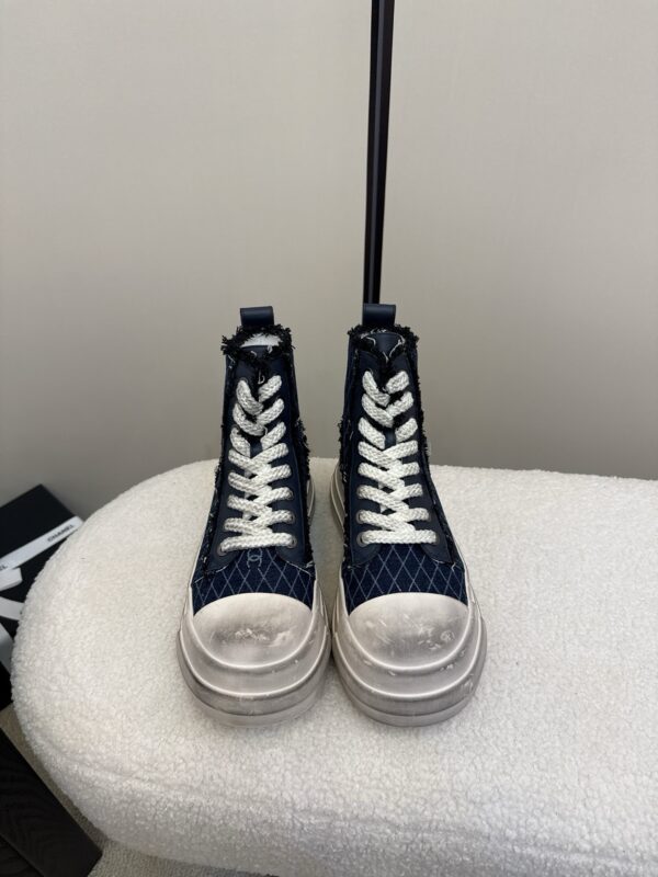 Chanel authentic quality sneakers 2025