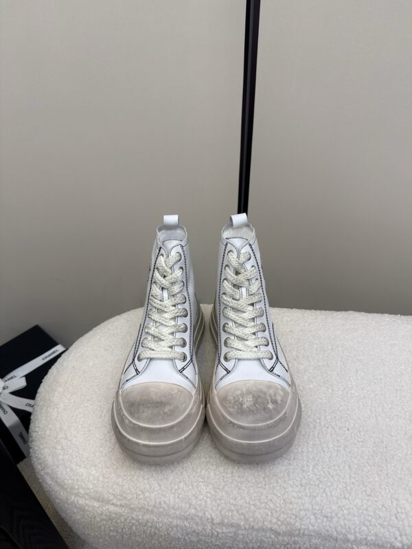 Chanel authentic quality sneakers 2025