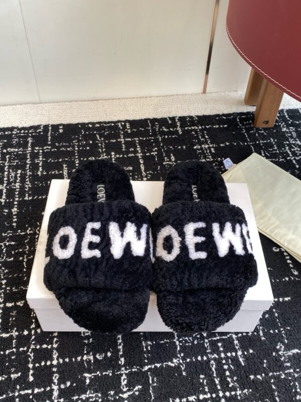 Loewe authentic quality shoes 2025