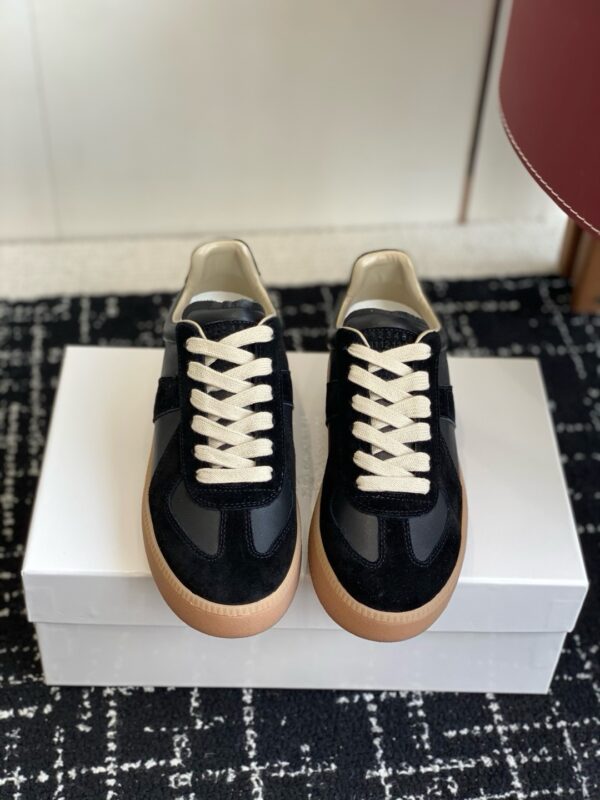 Maison Margiela authentic quality sneakers 2025