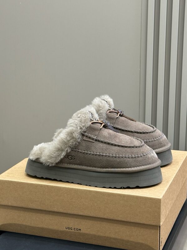 UGG authentic quality shoes 2025