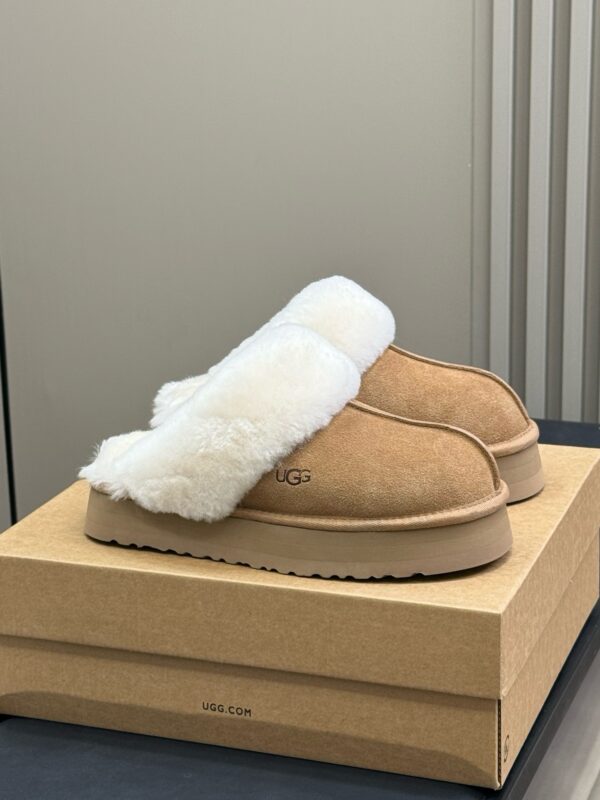 UGG authentic quality shoes 2025