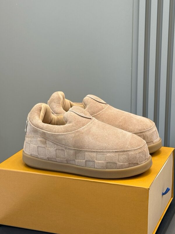 Louis Vuitton authentic quality shoes 2025