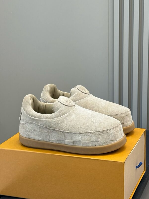 Louis Vuitton authentic quality shoes 2025