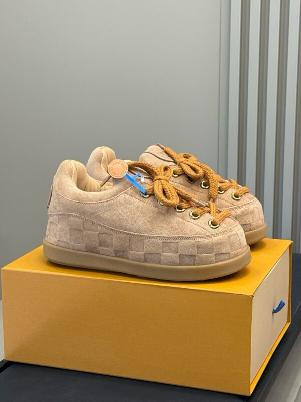 Louis Vuitton authentic quality shoes 2025