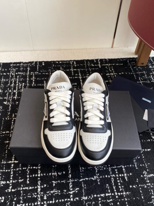 Prada authentic quality sneakers 2025