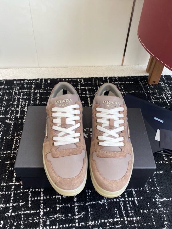 Prada authentic quality sneakers 2025