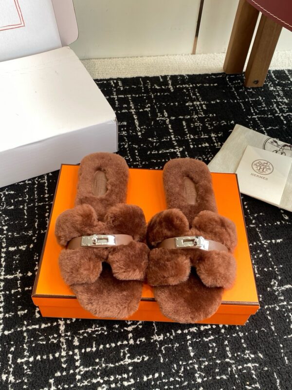 Hermes authentic quality shoes 2025