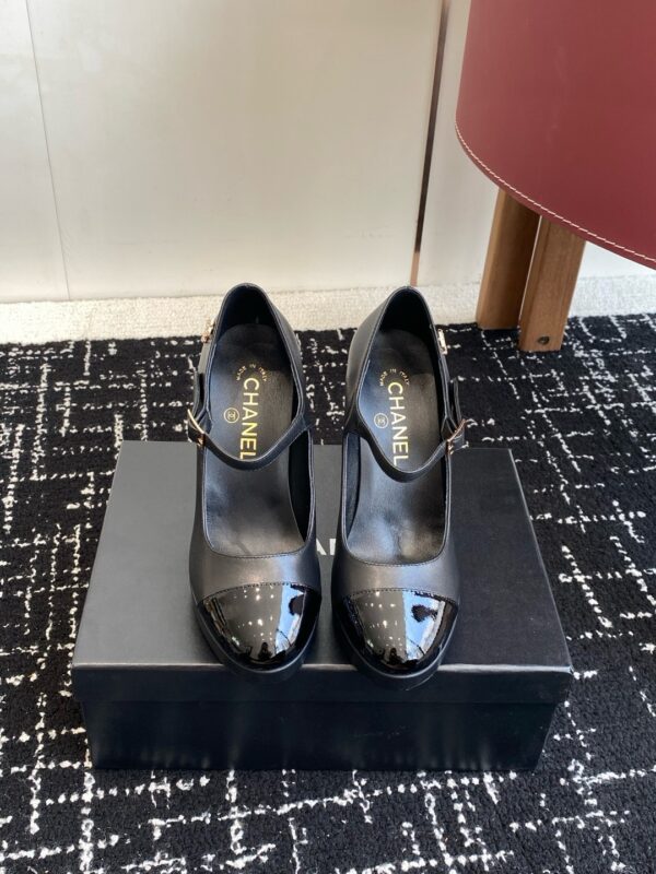 Chanel authentic quality shoes 2025