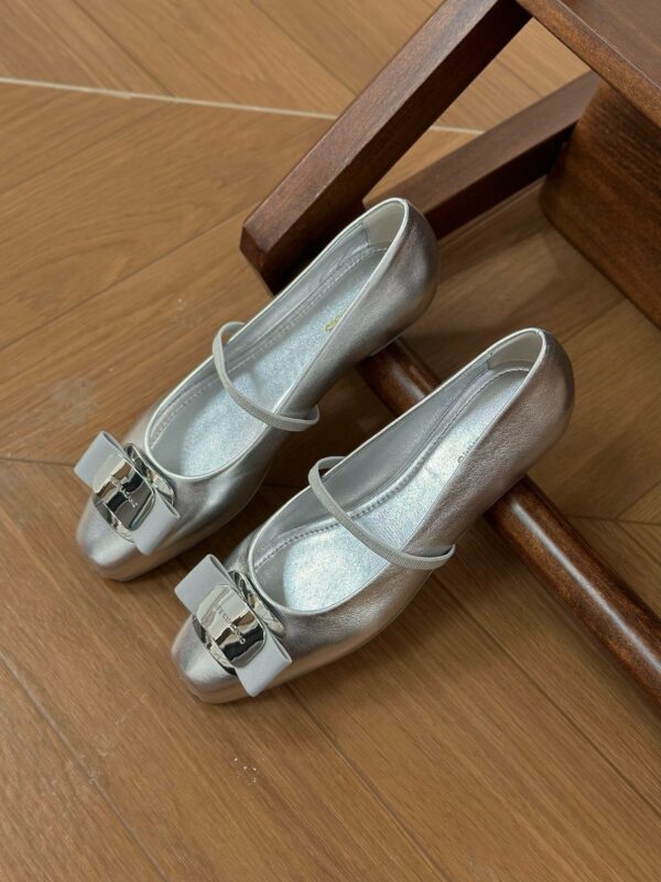 Ferragamo authentic quality shoes 2025