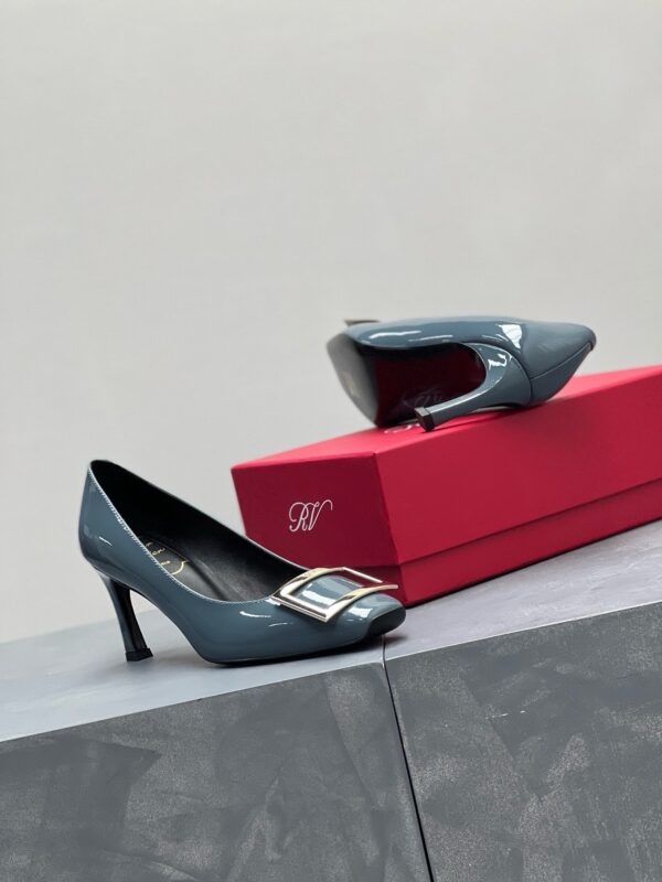 Roger Vivier authentic quality shoes 2025