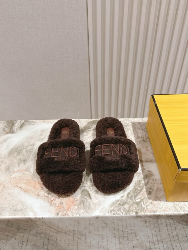 Fendi authentic quality shoes 2025